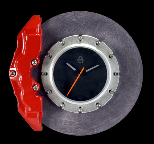 AUTOART Brake disk carbon look clock, red 